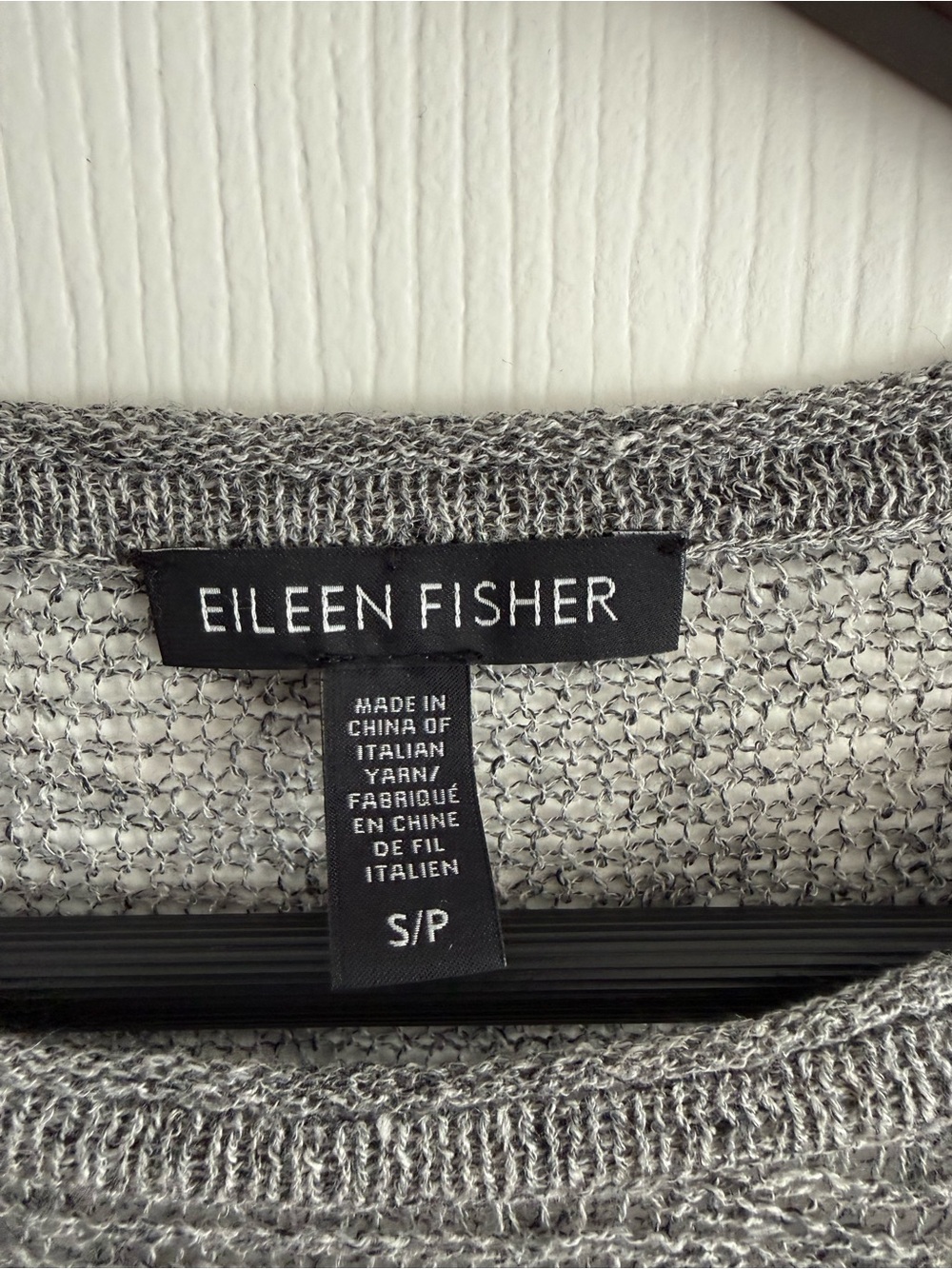 Eileen Fisher Gray Textured Knit Scoop Neck top size Small